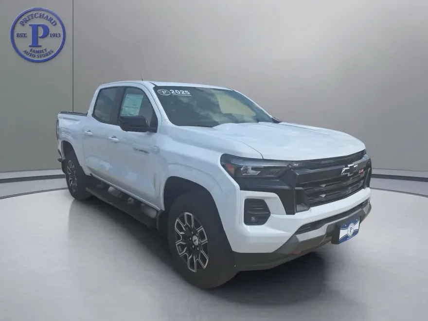 2025 Chevrolet Colorado Z71 photo 1