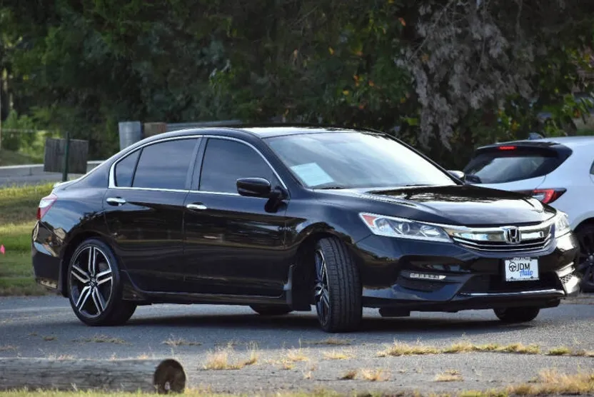 2016 Honda Accord Sport photo 1