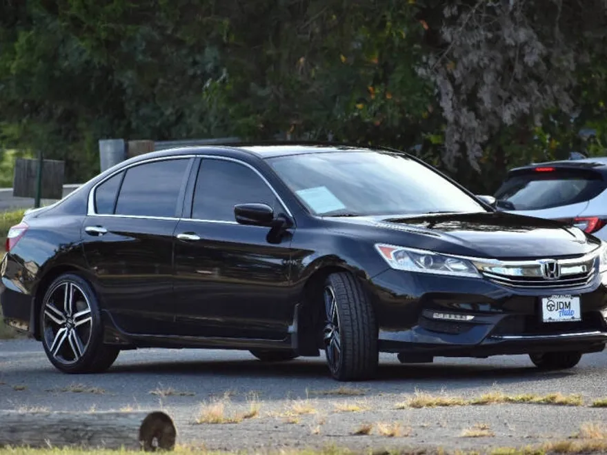 2016 Honda Accord Sport photo 1