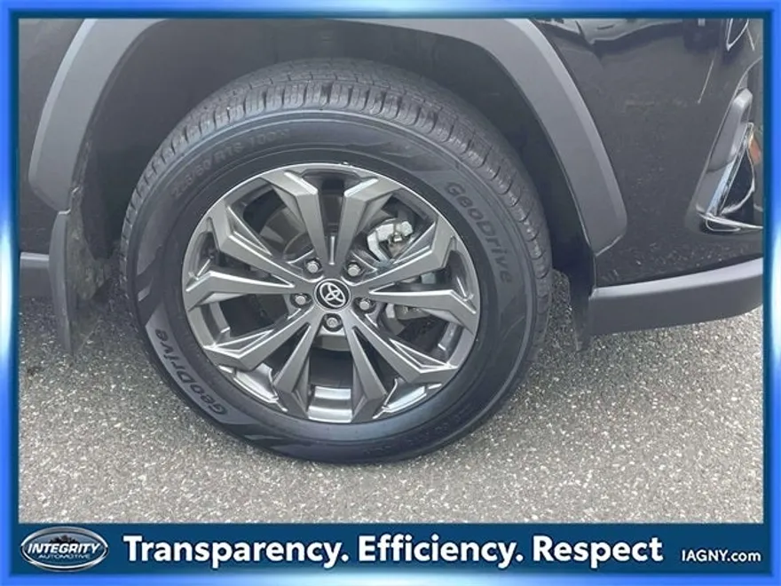 2024 Toyota RAV4 Hybrid XLE Premium photo 1