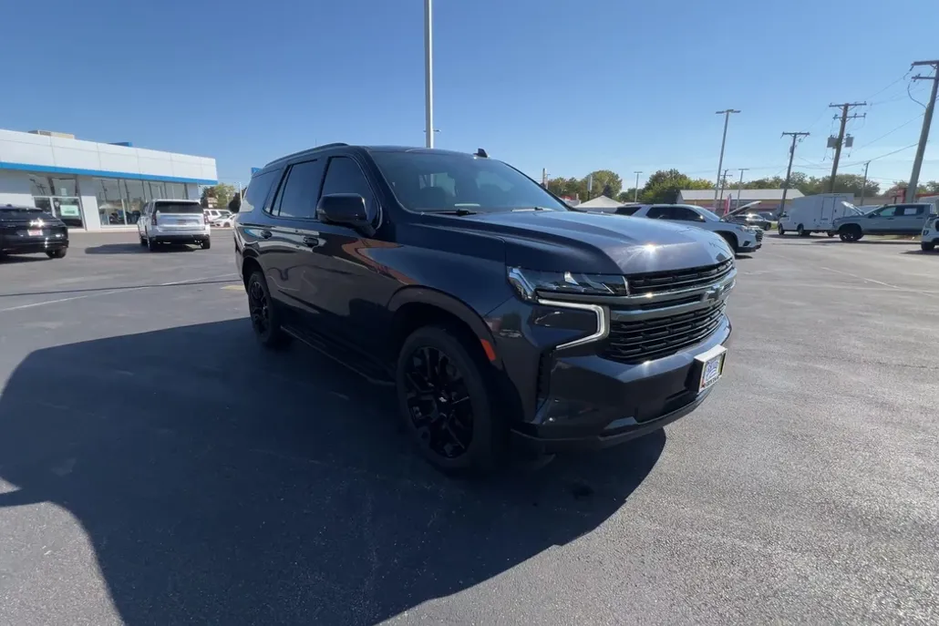 2022 Chevrolet Tahoe RST photo 1