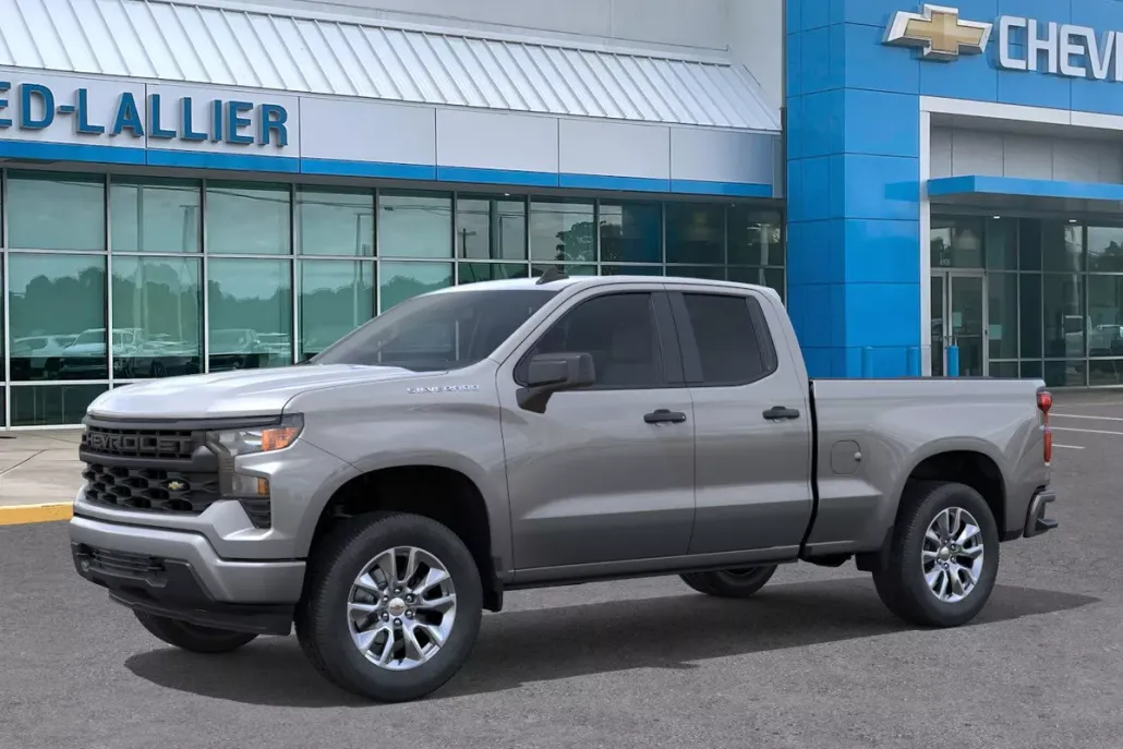 2025 Chevrolet Silverado 1500 Custom photo 1