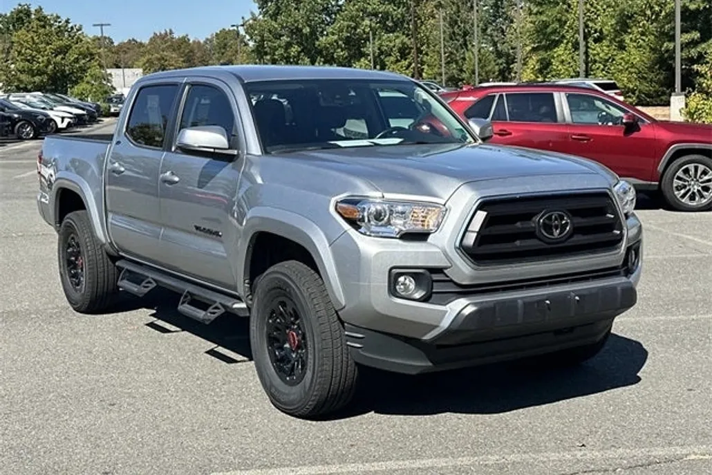 2023 Toyota Tacoma SR5 V6 photo 1