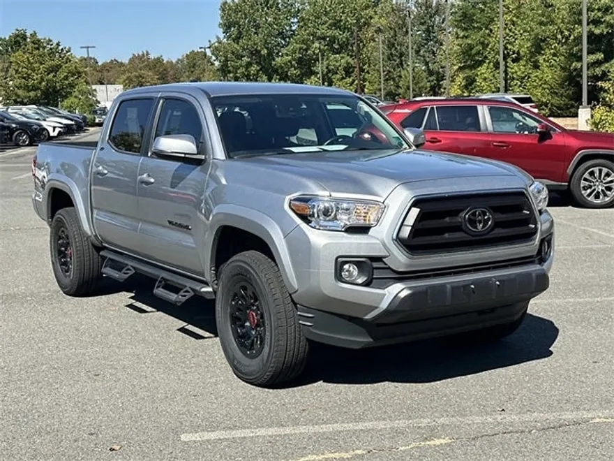 2023 Toyota Tacoma SR5 V6 photo 1
