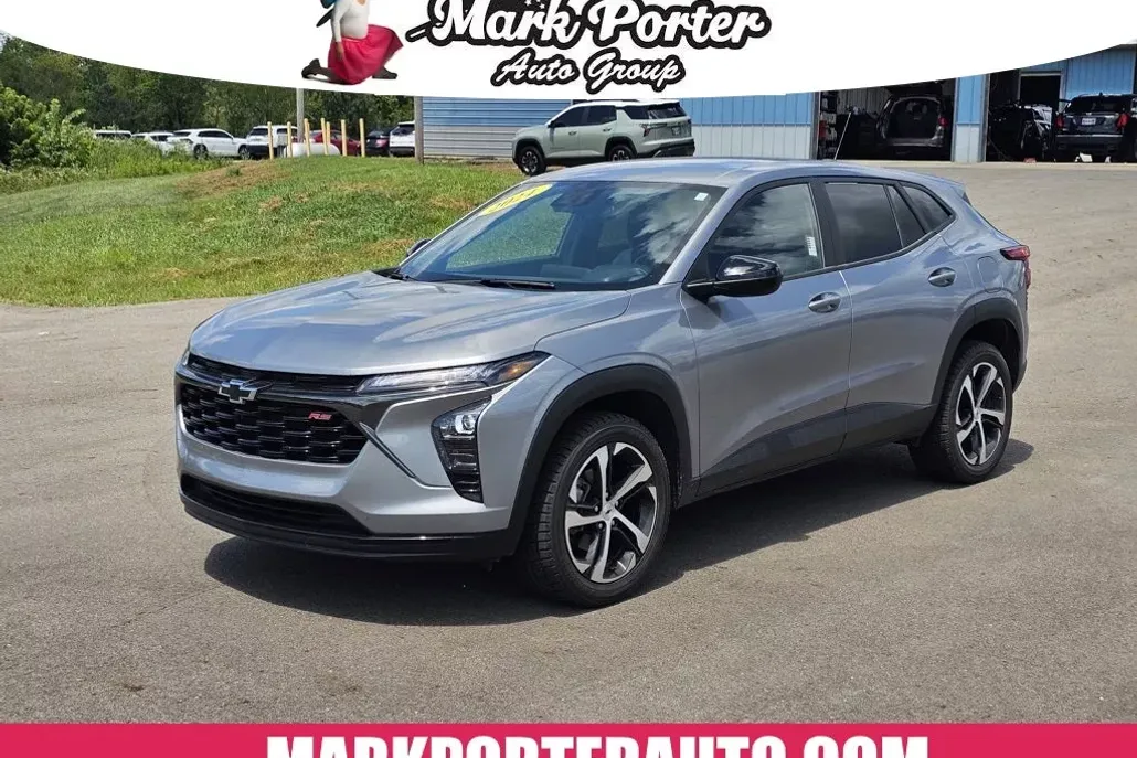 2024 Chevrolet Trax photo 1