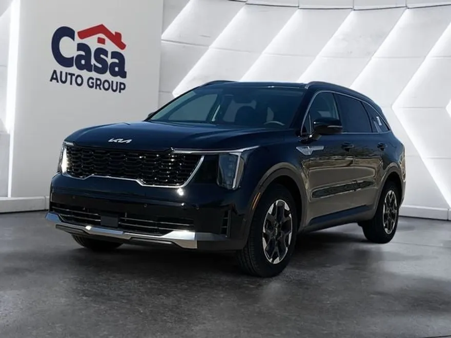 2025 Kia Sorento S photo 1