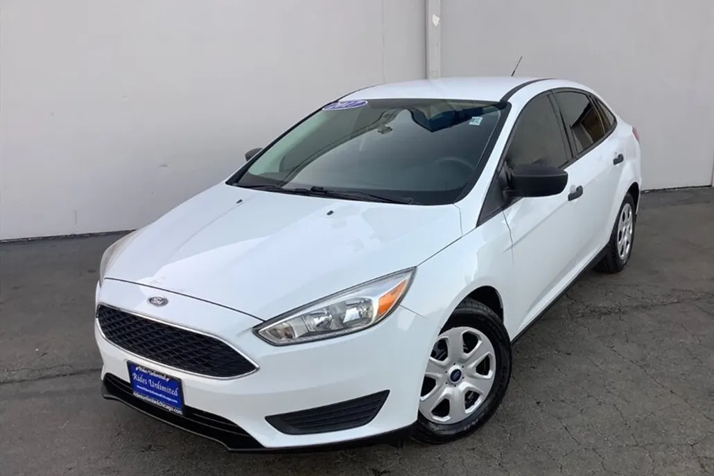 2017 Ford Focus S photo 1