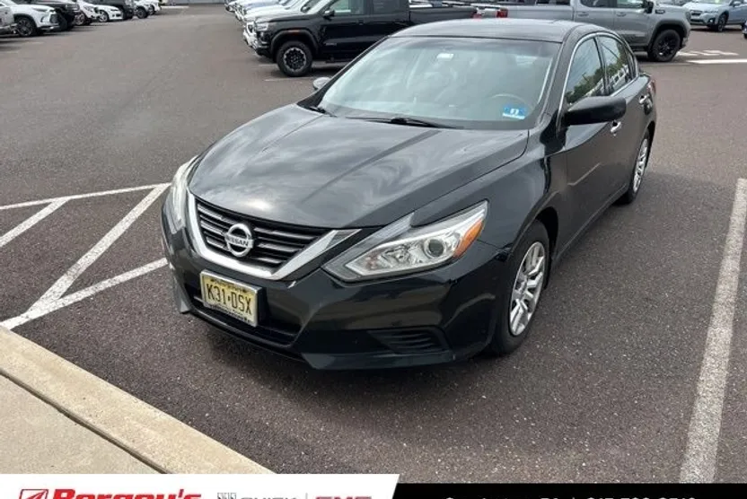 2017 Nissan Altima 2.5 S photo 1