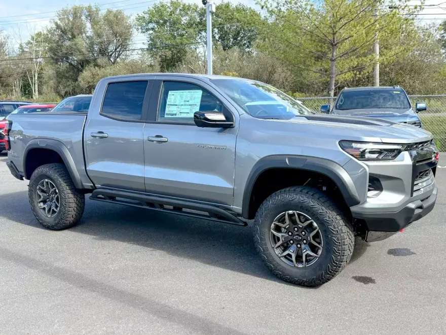 2026 Chevrolet Colorado ZR2 photo 1