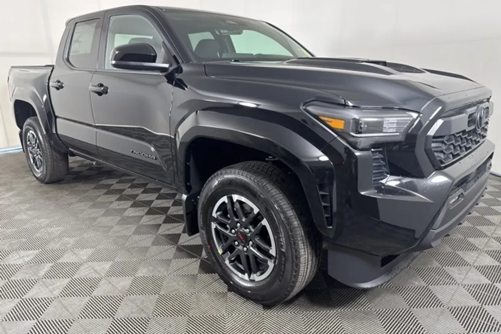 2025 Toyota Tacoma TRD Sport Double Cab photo 1