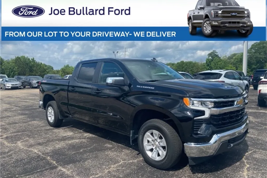 2023 Chevrolet Silverado 1500 LT photo 1