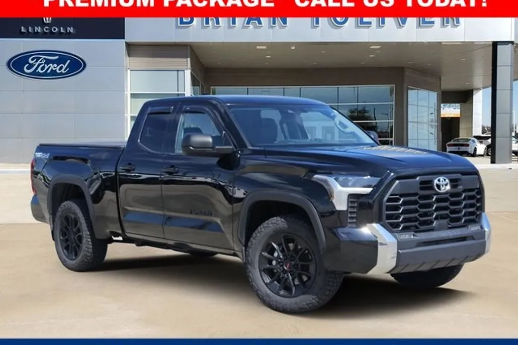 2023 Toyota Tundra SR5 photo 1