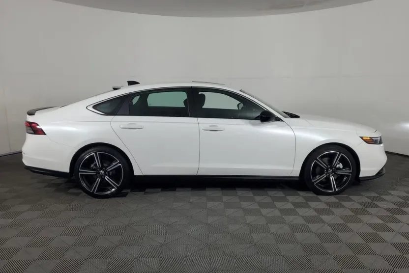 2024 Honda Accord Hybrid Sport photo 1