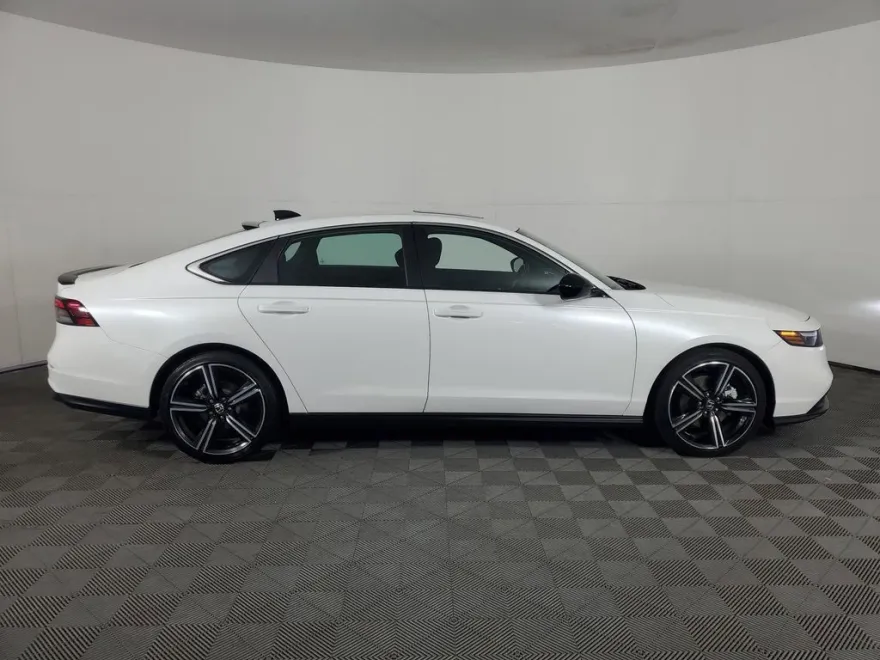 2024 Honda Accord Hybrid Sport photo 1