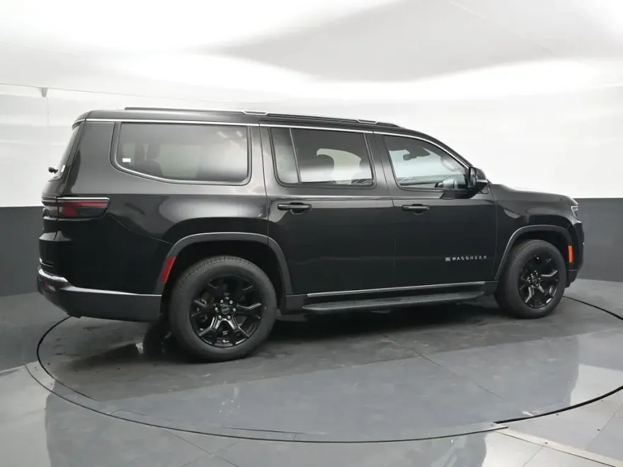 2022 Jeep Wagoneer Series II photo 1