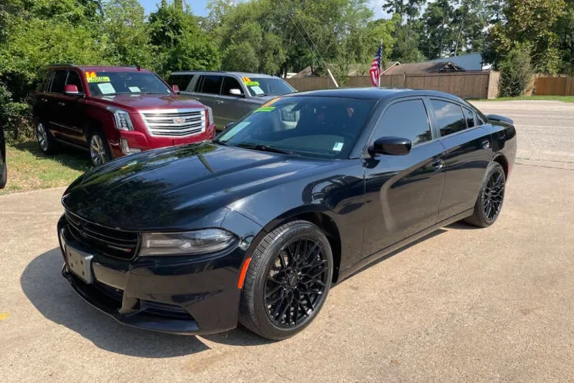 2019 Dodge Charger SXT photo 1