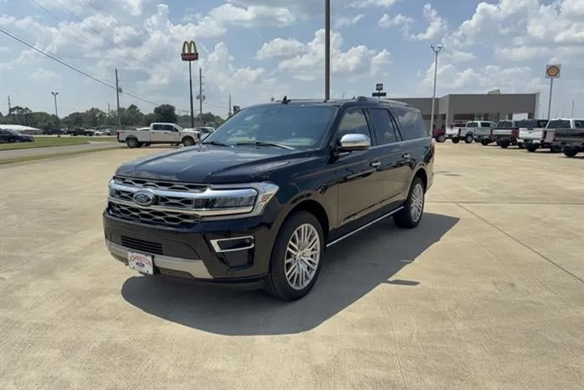 2024 Ford Expedition MAX Platinum photo 1