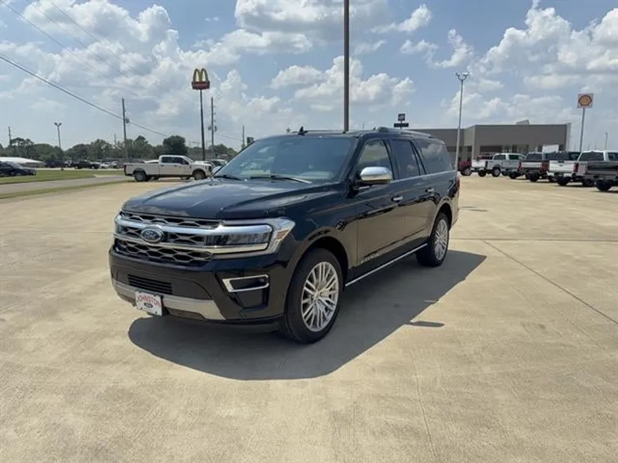 2024 Ford Expedition MAX Platinum photo 1