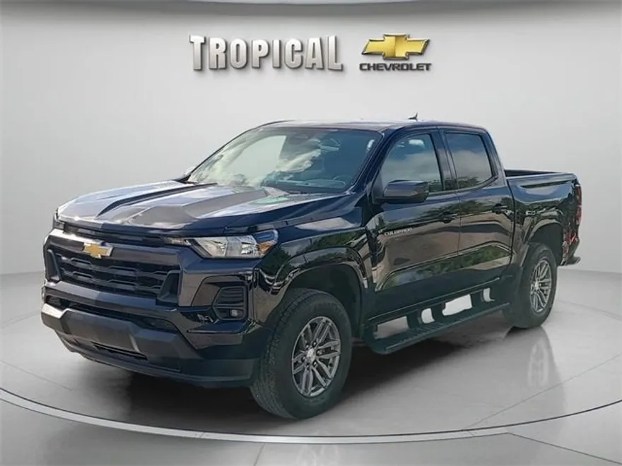 2023 Chevrolet Colorado LT photo 1