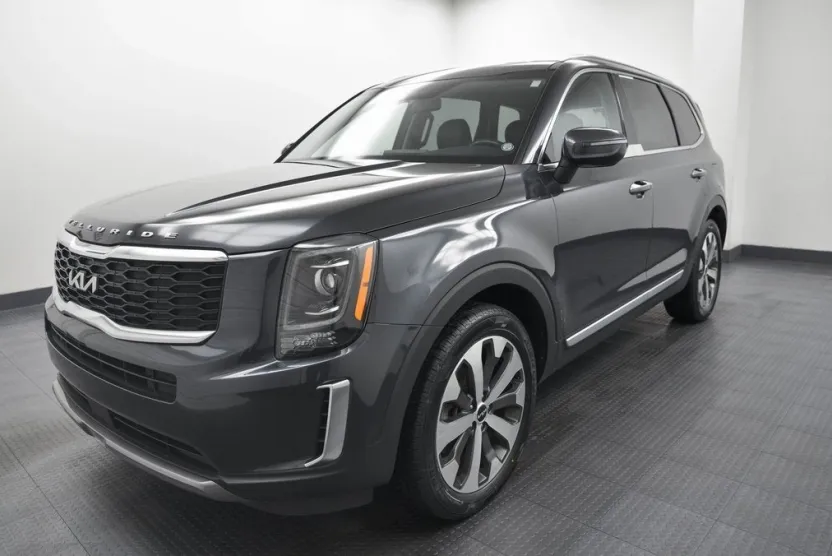 2022 Kia Telluride S photo 1