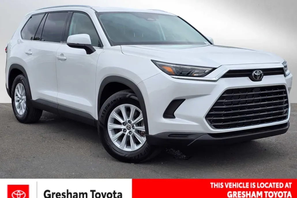 2024 Toyota Grand Highlander XLE photo 1