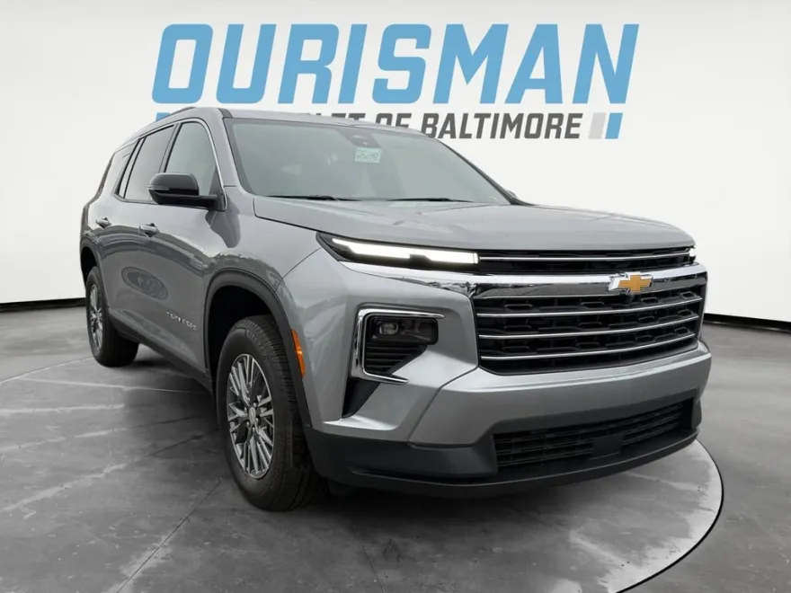 2025 Chevrolet Traverse photo 1