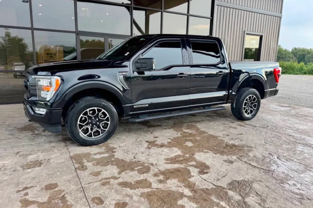 2021 Ford F-150 XLT photo 1