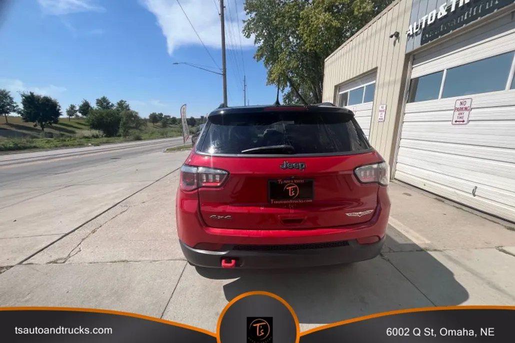 2020 Jeep Compass Trailhawk photo 1