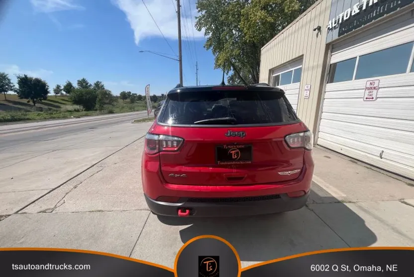 2020 Jeep Compass Trailhawk photo 1