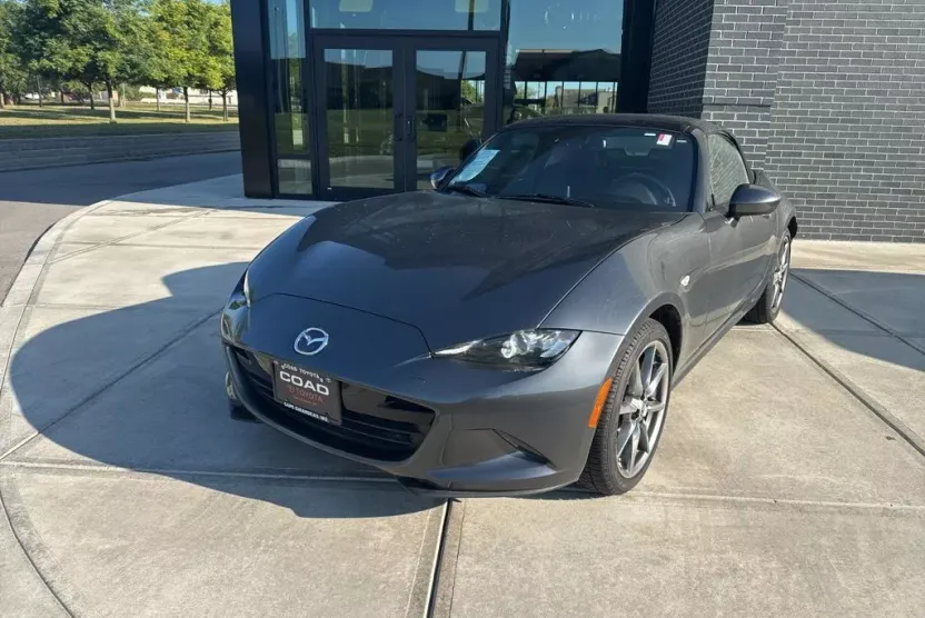 2021 Mazda MX-5 Miata Miata Grand Touring photo 1