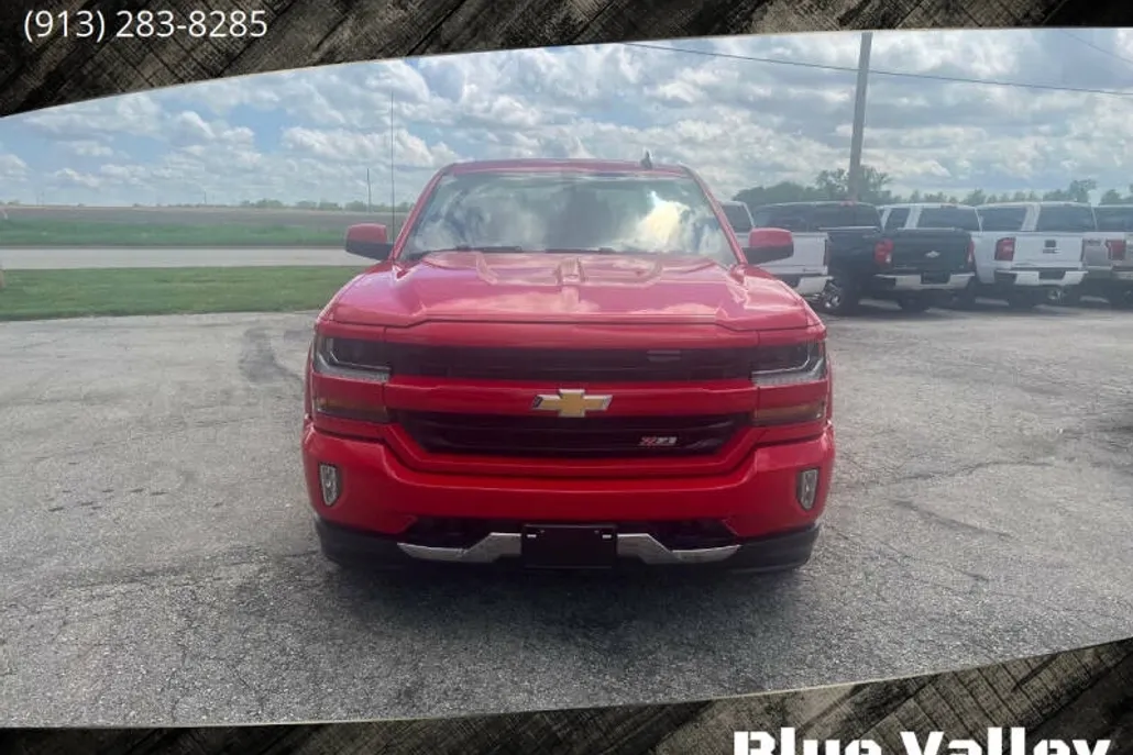 2017 Chevrolet Silverado 1500 LT Z71 photo 1