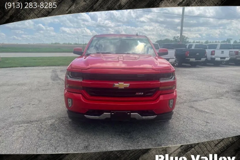 2017 Chevrolet Silverado 1500 LT Z71 photo 1