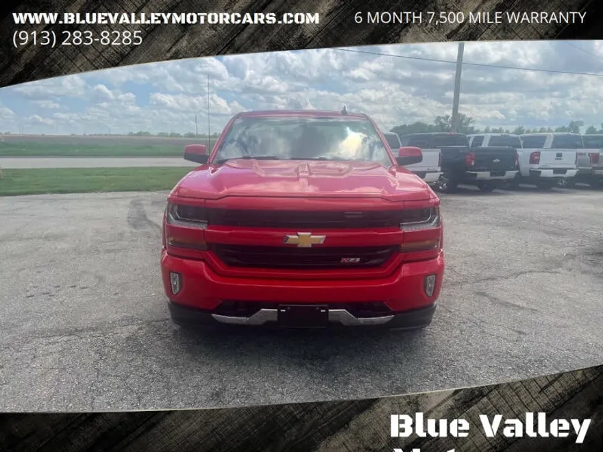 2017 Chevrolet Silverado 1500 LT Z71 photo 1