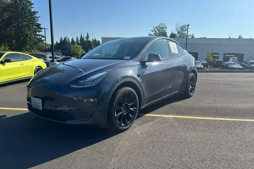 2020 Tesla Model Y Long Range photo 1
