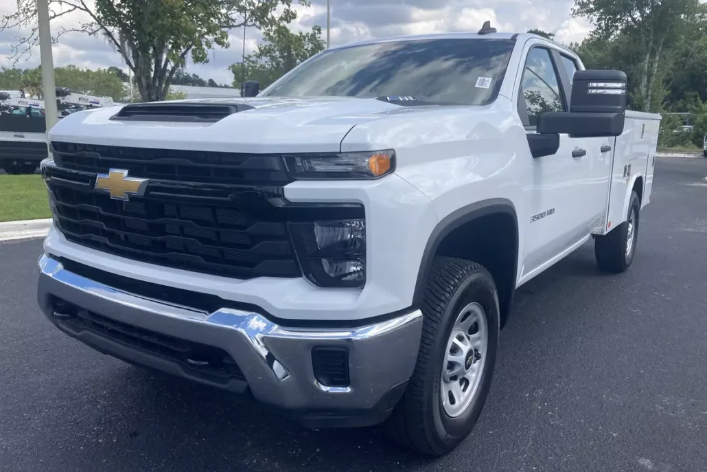 2024 Chevrolet Silverado 3500HD photo 1