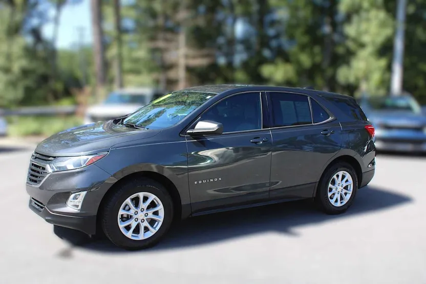 2019 Chevrolet Equinox LS photo 1