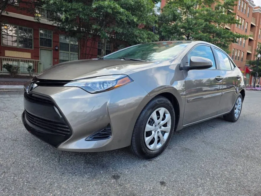 2018 Toyota Corolla XLE XSE photo 1