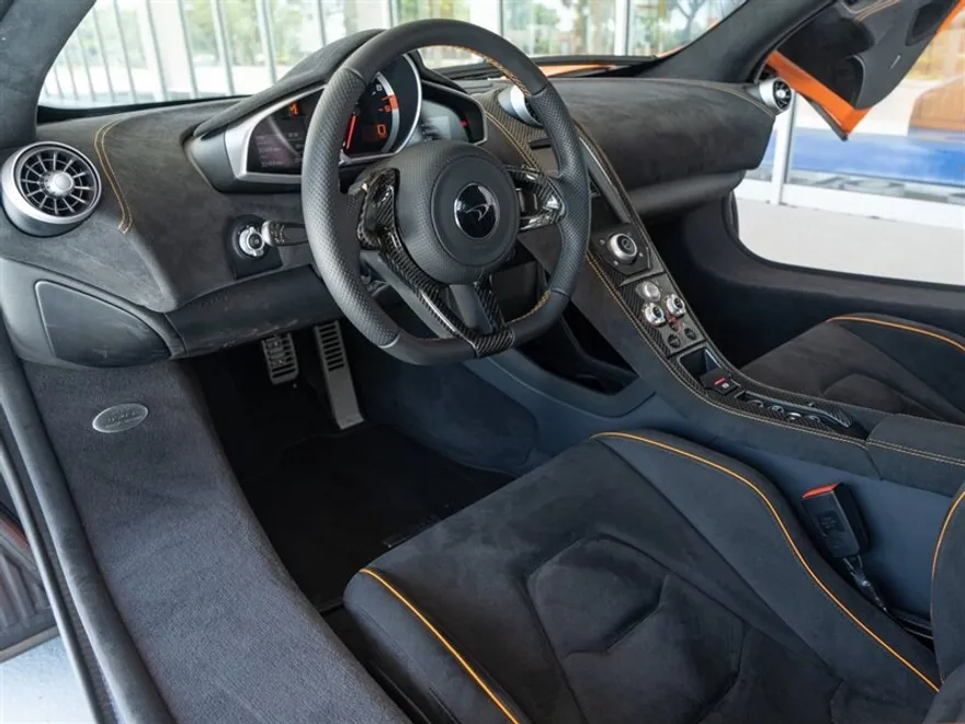 2015 Mclaren 650S photo 2