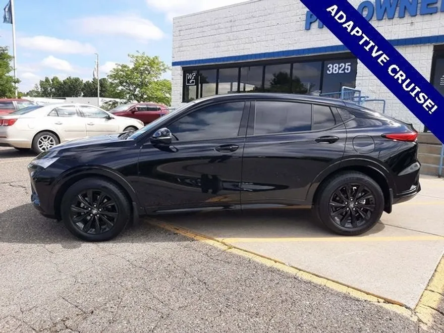 2024 Buick Envista ST photo 1