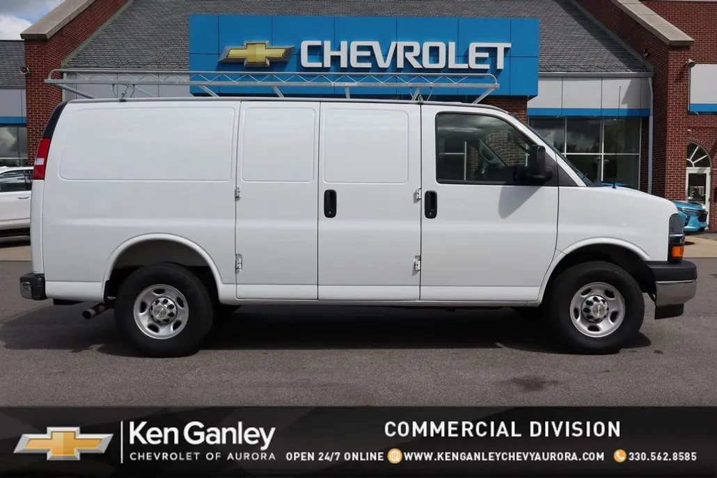 2025 Chevrolet Express 2500 Work Van Cargo photo 1