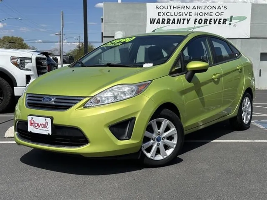 2011 Ford Fiesta SE photo 1