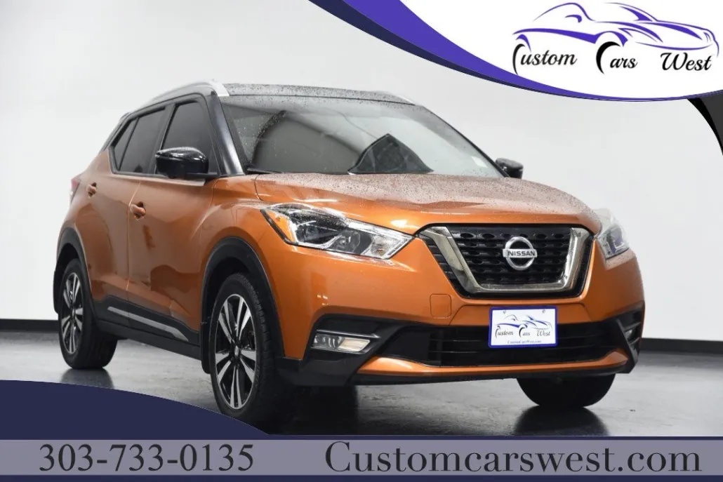 2019 Nissan Kicks SR photo 1