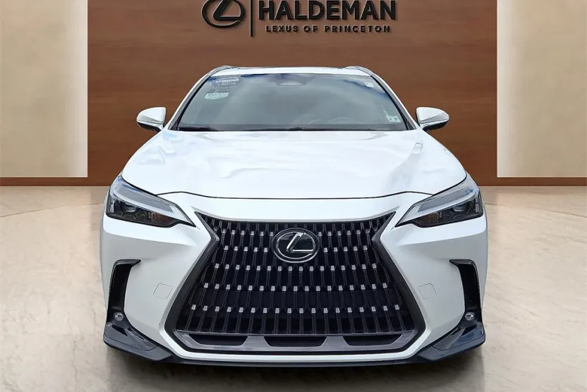 2022 Lexus NX 350 photo 1