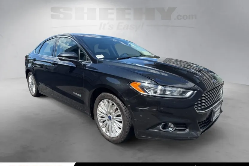 2015 Ford Fusion Hybrid SE photo 1