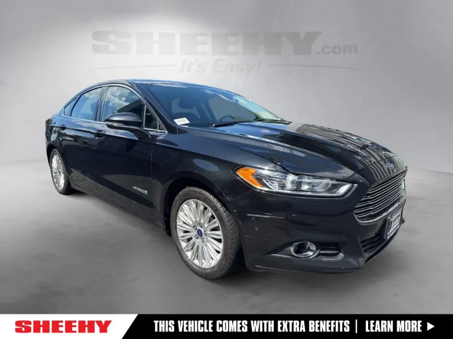 2015 Ford Fusion Hybrid SE photo 1