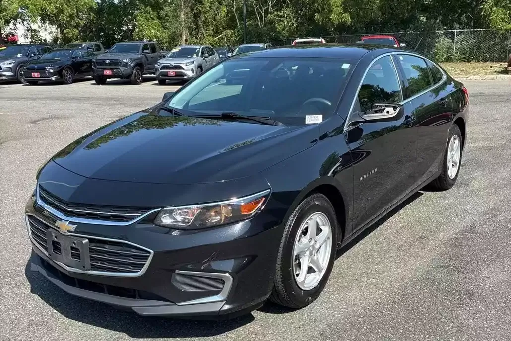 2018 Chevrolet Malibu photo 1