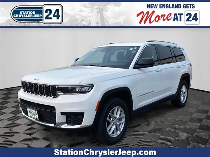 2023 Jeep Grand Cherokee Laredo photo 1