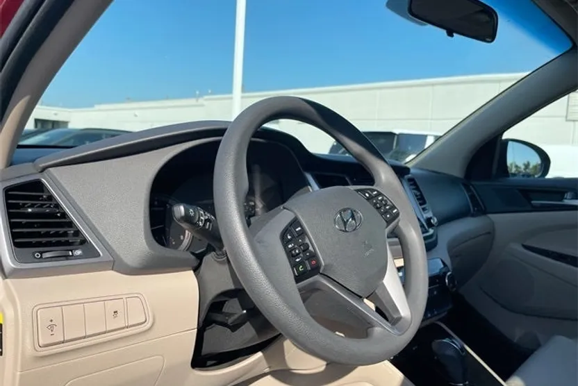 2017 Hyundai Tucson SE photo 1