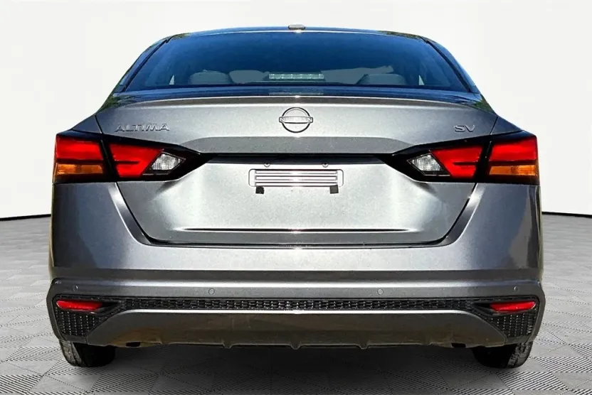 2023 Nissan Altima 2.5 SV photo 1