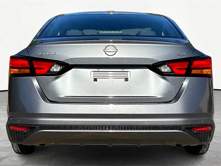2023 Nissan Altima 2.5 SV photo 1